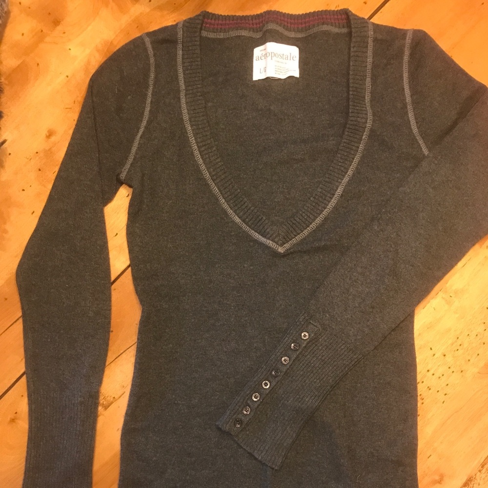 AEROPOSTALE Deep V-Neck Sweater